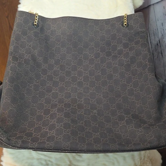 Gucci Brown Shoulder Bag with Gold Chain - Picture 9 of 13